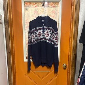 Izod Men's Navy and Red Patterned Zip-Up Sweater